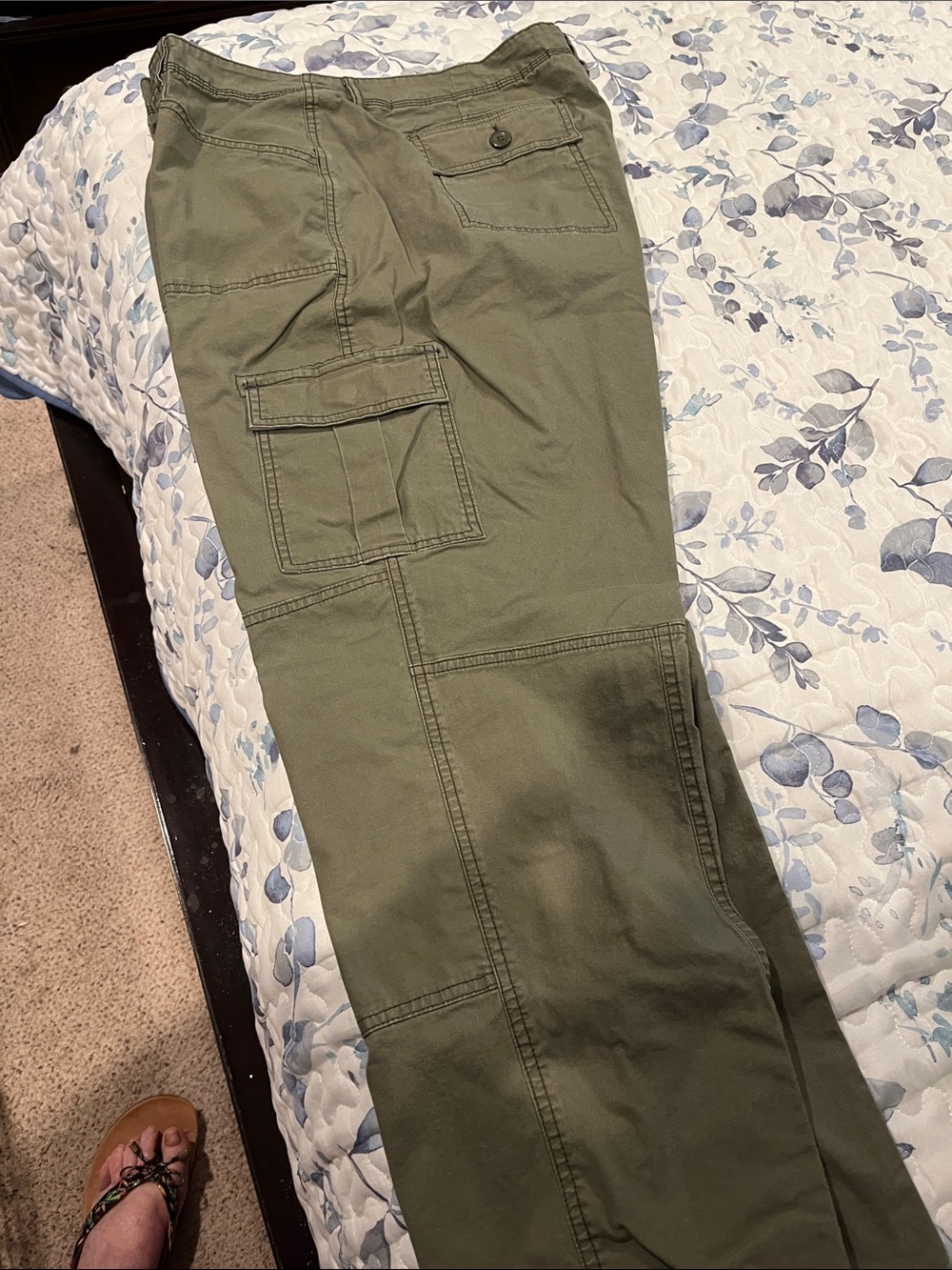L.L. Bean Straight-Leg Cargo Pants in Olive Green